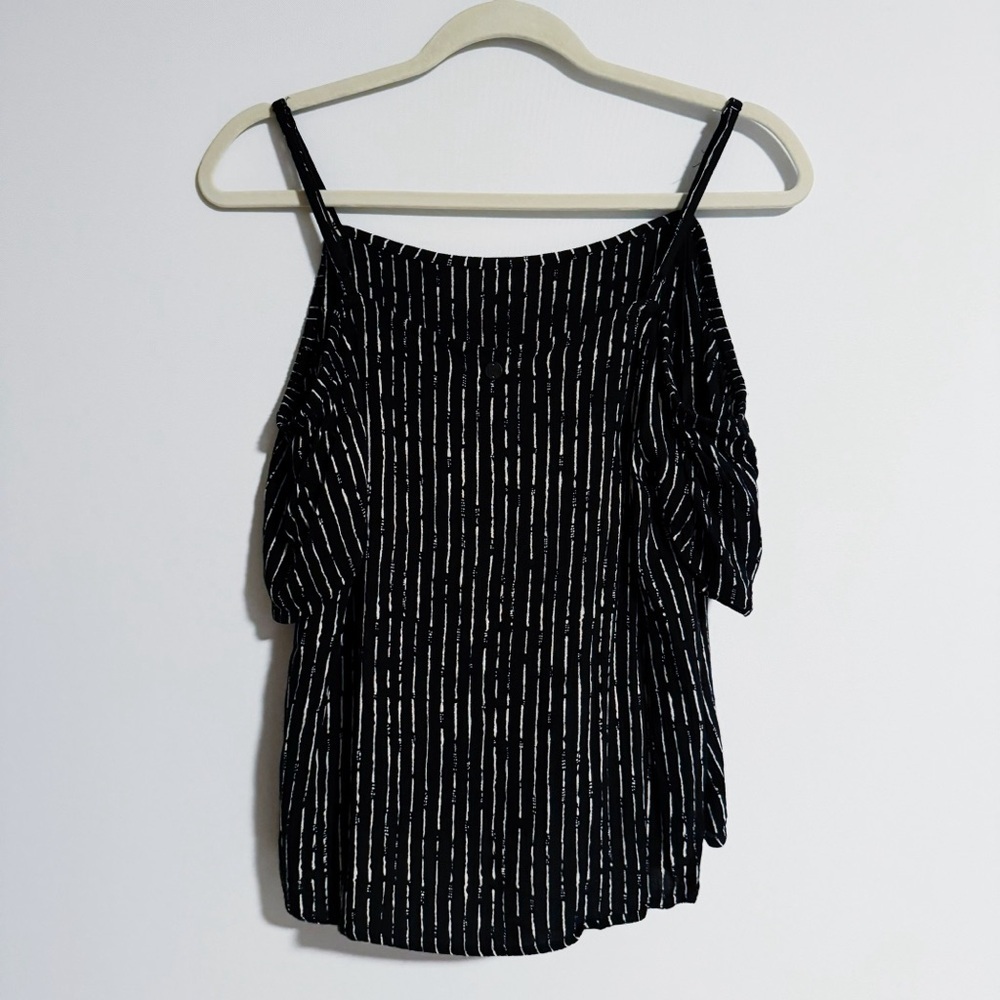 Billabong - Black and White Cold Shoulder Top